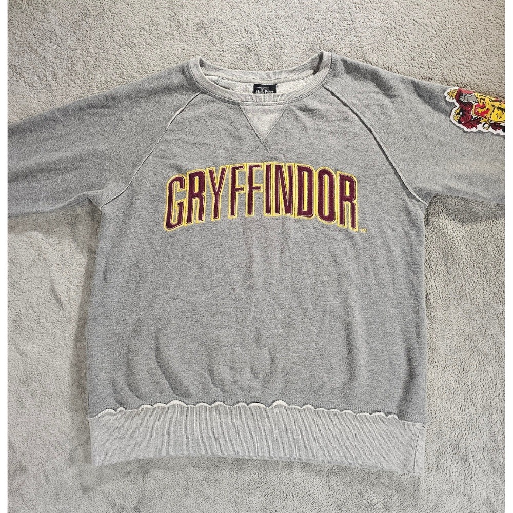 Harry Potter Gryffindor Sweatshirt Gray Raglan Pullover Scallop Hem Small - Picture 3 of 11